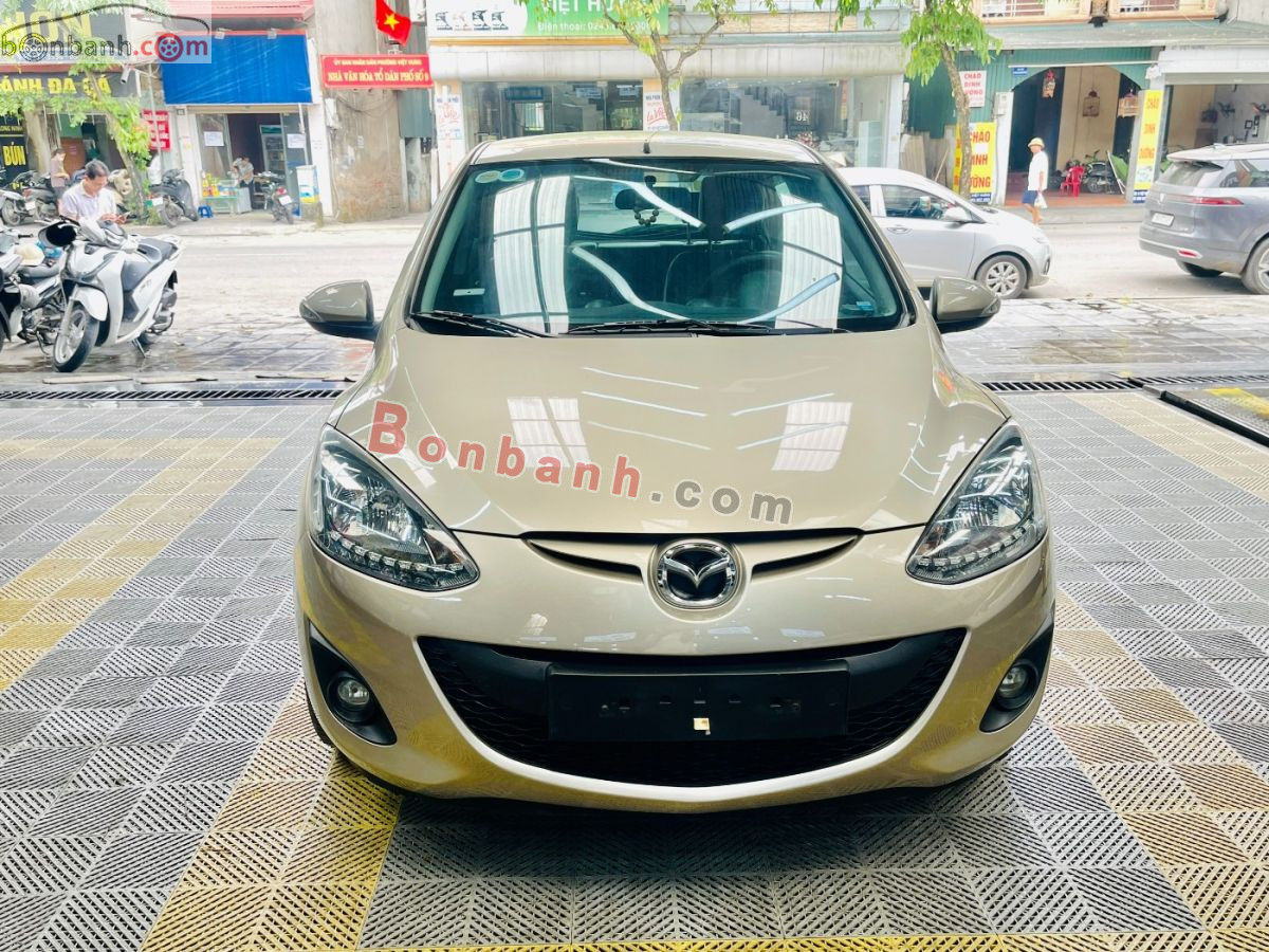 Mazda 2 S 2015 Vàng, Nội Thất Đen
