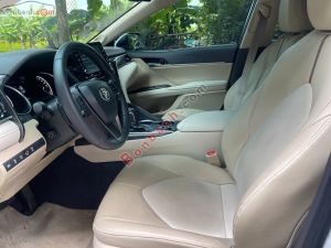 Xe Toyota Camry 2.5Q 2022 Trắng, Nội Thất Kem