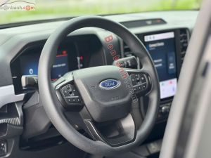 Xe Ford Ranger XLS 2.0L 4x2 AT 2023 Đen, Nội Thất Đen