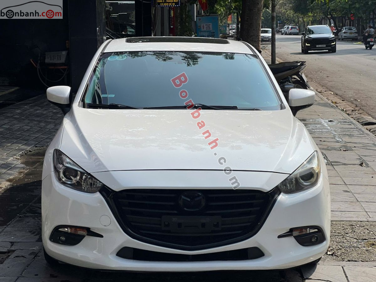 Mazda 3 1.5L Luxury 2019 Trắng, Nội Thất Đen