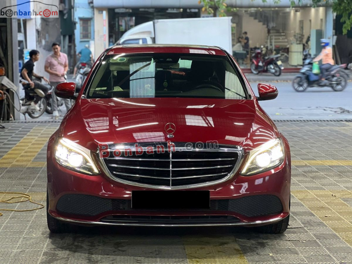 Mercedes Benz C class C200 Exclusive 2019 Đỏ, Nội Thất Đen