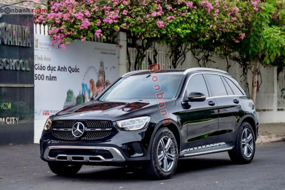 Mercedes Benz GLC 200 2022 Đen, Nội Thất Kem