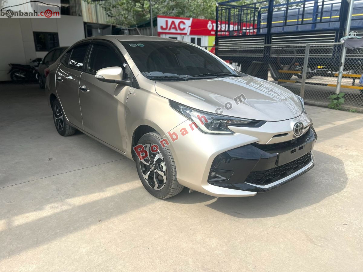 Toyota Vios G 1.5 CVT 2023 Vàng, Nội Thất Đen