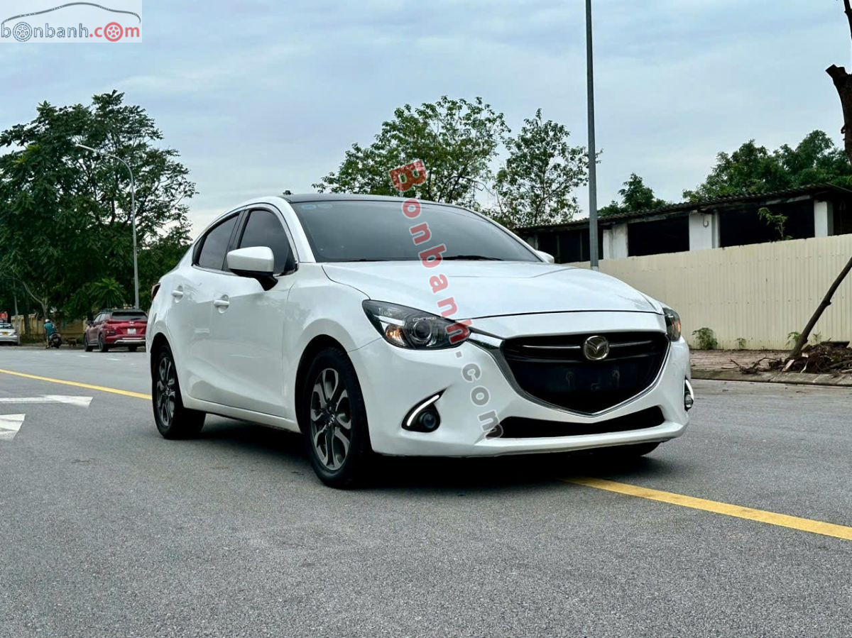 Mazda 2 1.5 AT 2015 Trắng, Nội Thất Đen