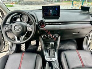 Xe Mazda 2 1.5 AT 2015 Trắng, Nội Thất Đen