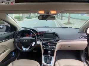 Xe Hyundai Elantra 2.0 AT 2019 Đen, Nội Thất Kem